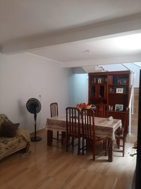 Foto 1 de Casa com 3 Quartos à venda, 180m² em Vila Santista, São Paulo