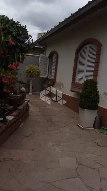 Foto 1 de Casa com 4 Quartos à venda, 220m² em Partenon, Porto Alegre