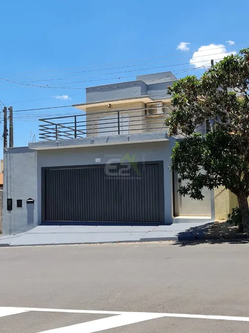 Foto 1 de Sobrado com 4 Quartos à venda, 236m² em Jardim Acapulco, São Carlos