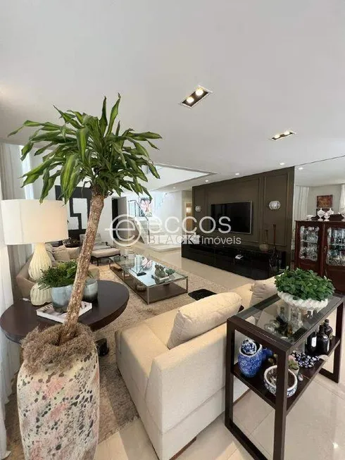 Foto 1 de Casa de Condomínio com 3 Quartos à venda, 280m² em Jardim Sul, Uberlândia