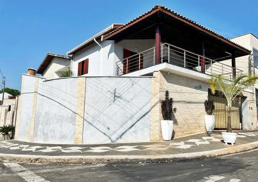 Foto 1 de Casa com 3 Quartos para alugar, 191m² em Jardim São Luiz, Piracicaba