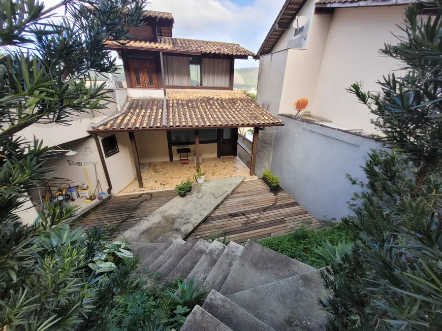 Foto 1 de Casa de Condomínio com 3 Quartos para venda ou aluguel, 192m² em Itaipu, Niterói