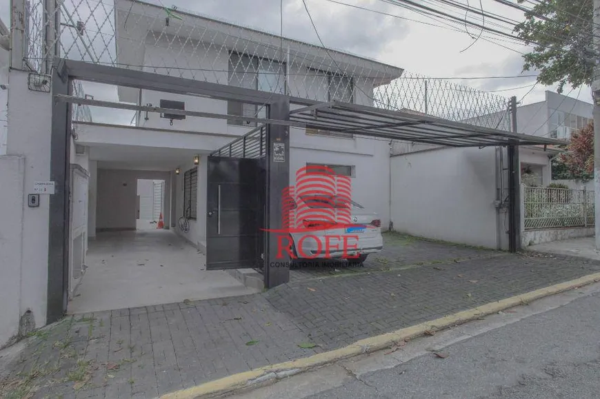 Foto 1 de Sobrado com 6 Quartos à venda, 300m² em Vila Congonhas, São Paulo