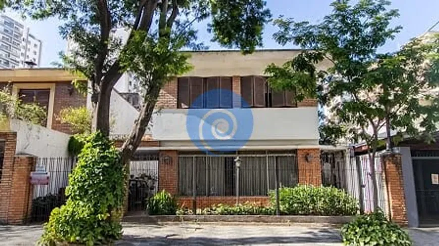 Foto 1 de Casa com 4 Quartos à venda, 400m² em Água Branca, São Paulo