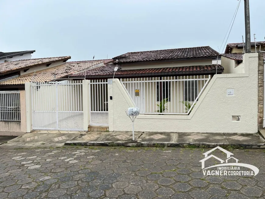 Foto 1 de Casa com 3 Quartos à venda, 250m² em Jardim Bela Vista I, Guaratinguetá