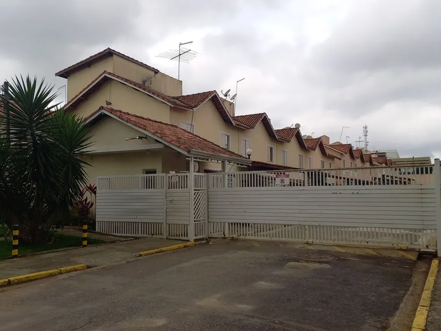 Foto 1 de Casa de Condomínio com 2 Quartos para alugar, 60m² em Jardim Bela Vista, Mogi das Cruzes