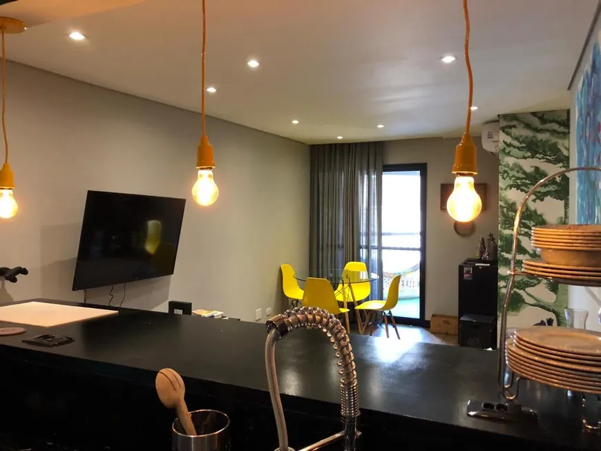 Foto 1 de Apartamento com 2 Quartos à venda, 72m² em Vila Hamburguesa, São Paulo