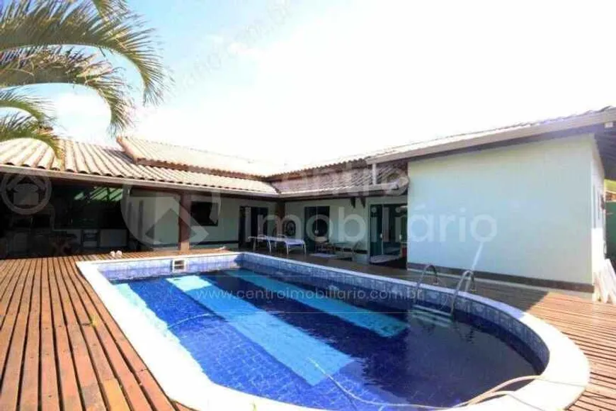 Foto 1 de Casa com 3 Quartos à venda, 153m² em Jardim Três Marias, Peruíbe