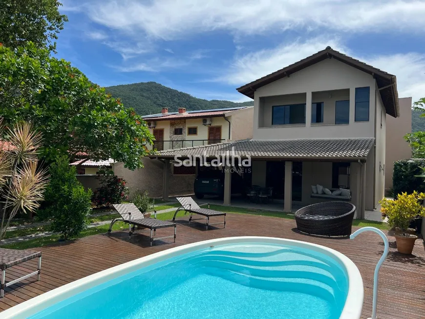 Foto 1 de Casa com 3 Quartos à venda, 200m² em Açores, Florianópolis
