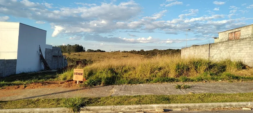 Foto 1 de Lote/Terreno à venda em Itapecerica, Taubaté