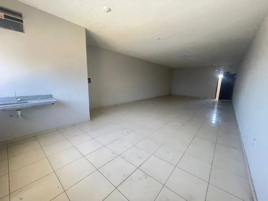 Foto 1 de Sala Comercial para alugar, 68m² em Monte Carmelo, Montes Claros