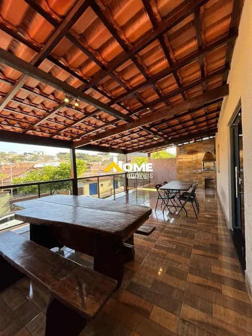 Foto 1 de Casa com 6 Quartos à venda, 217m² em Átila de Paiva, Belo Horizonte