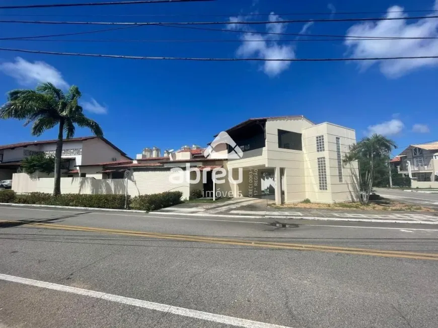 Foto 1 de Casa de Condomínio com 3 Quartos à venda, 216m² em Candelária, Natal