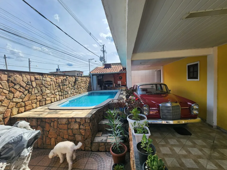 Foto 1 de Casa com 2 Quartos à venda, 50m² em Miguel Couto, Nova Iguaçu