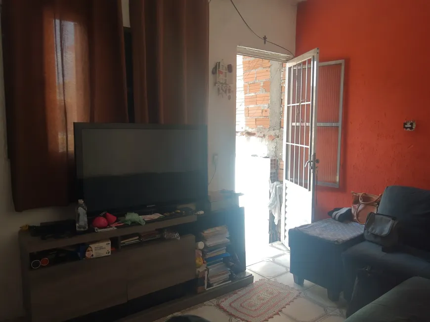 Foto 1 de Casa com 4 Quartos à venda, 100m² em Capão Redondo, São Paulo