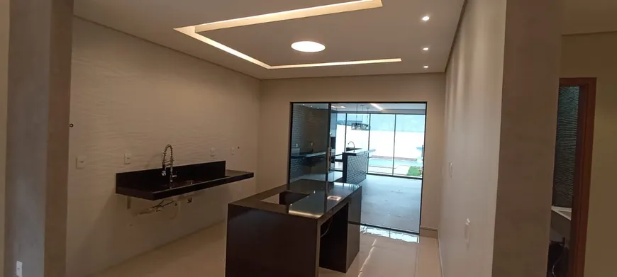 Foto 1 de Casa de Condomínio com 3 Quartos à venda, 245m² em Ponte Alta Norte, Brasília