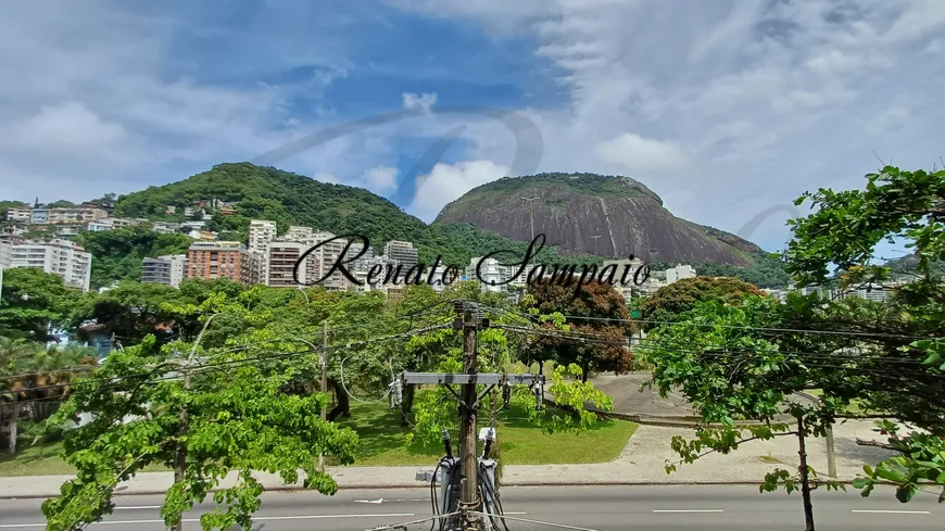 Foto 1 de Apartamento com 3 Quartos à venda, 197m² em Lagoa, Rio de Janeiro