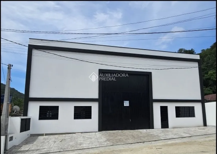 Foto 1 de Galpão/Depósito/Armazém à venda, 633m² em Rio Pequeno, Camboriú