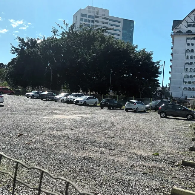 Foto 1 de Lote/Terreno à venda, 7832m² em Atiradores, Joinville