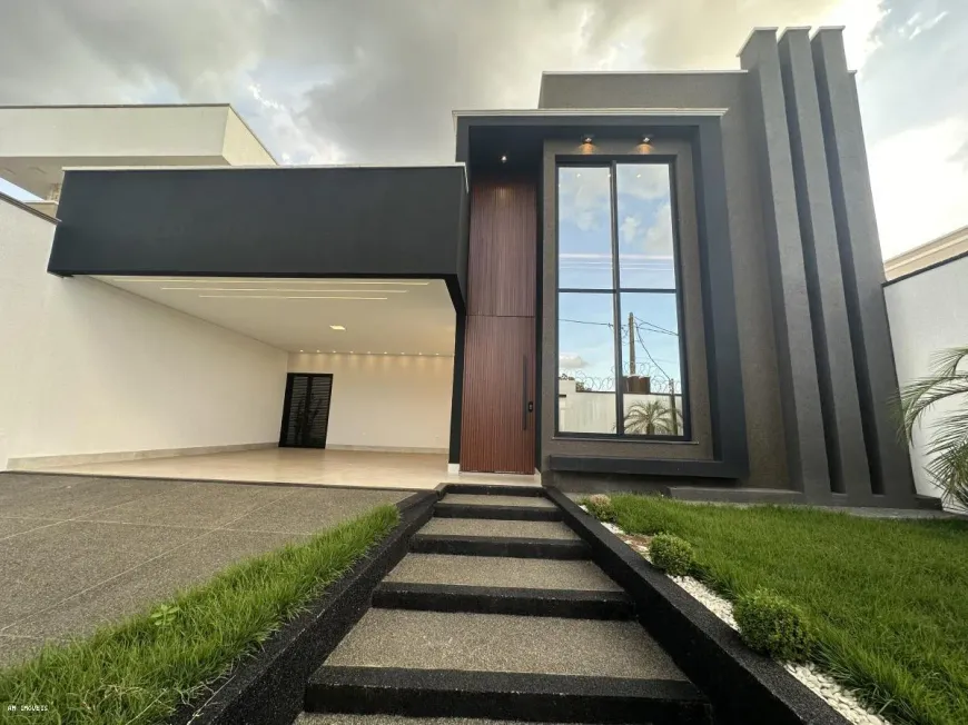 Foto 1 de Casa com 3 Quartos à venda, 360m² em Três Marias , Goiânia