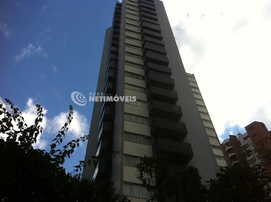 Foto 1 de Apartamento com 4 Quartos à venda, 200m² em Vila Suzana, São Paulo