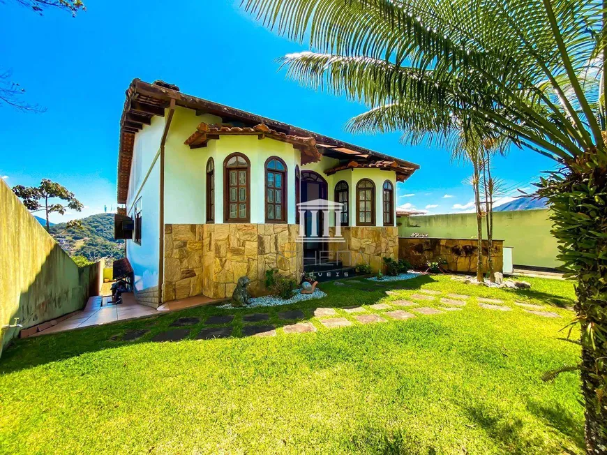 Foto 1 de Casa com 3 Quartos à venda, 285m² em Fazendinha, Teresópolis