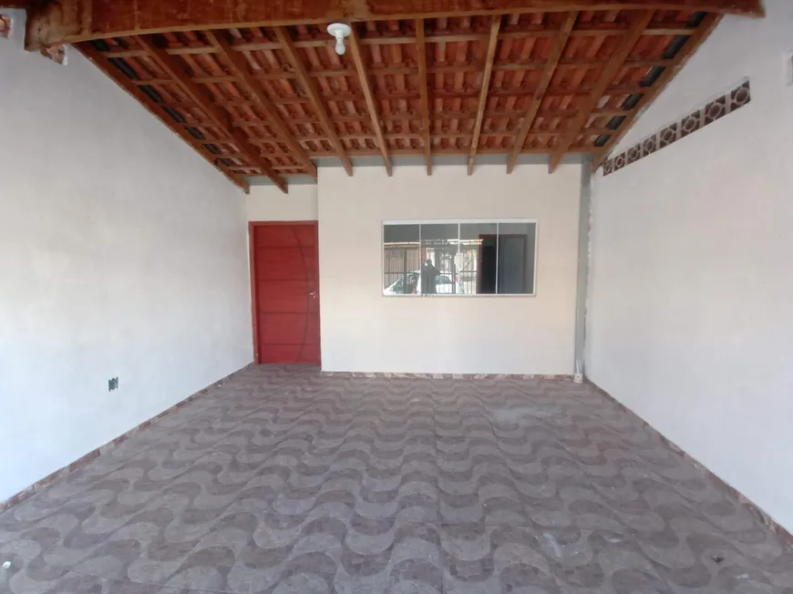 Foto 1 de Casa com 2 Quartos à venda, 72m² em Comercial e Residencial Jardim Mariana, Pindamonhangaba