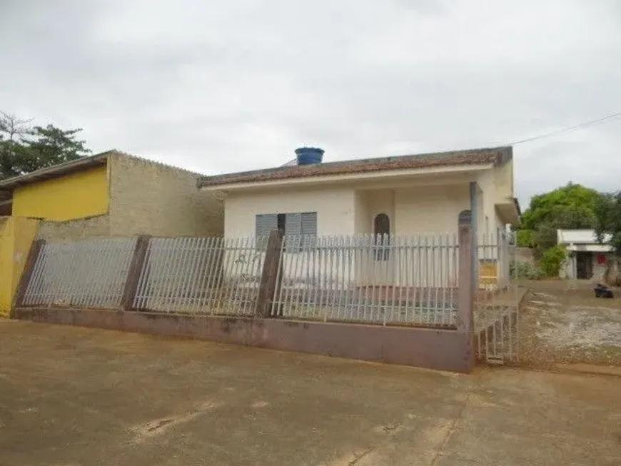 Foto 1 de Casa com 2 Quartos para alugar, 60m² em Jardim Alvorada, Maringá