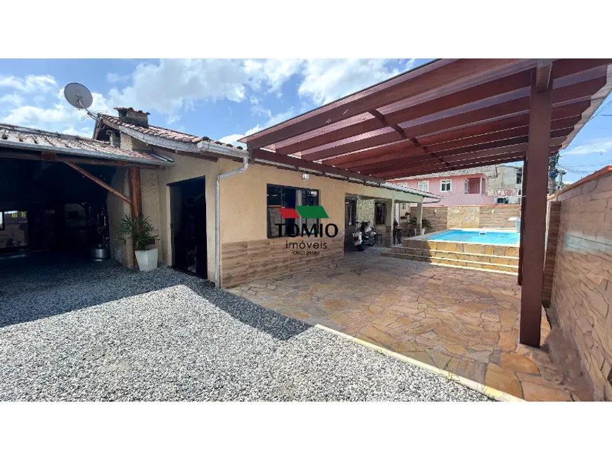 Foto 1 de Casa com 3 Quartos à venda, 150m² em Coloninha, Gaspar