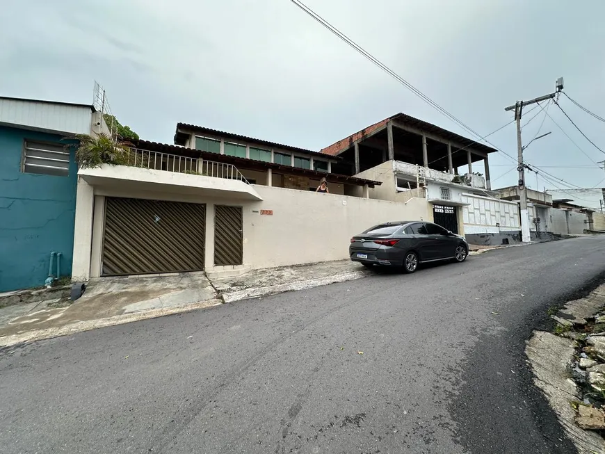 Foto 1 de Casa com 5 Quartos à venda, 271m² em Parque Dez de Novembro, Manaus