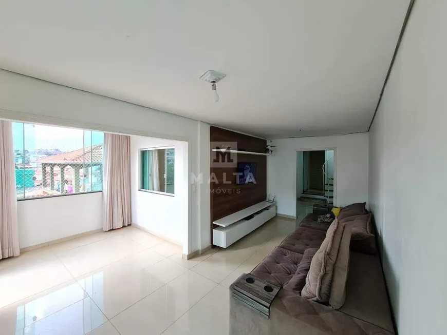 Foto 1 de Casa com 3 Quartos à venda, 220m² em Diamante, Belo Horizonte