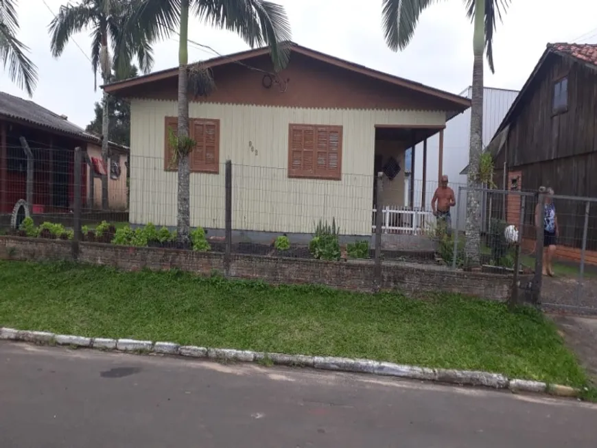 Foto 1 de Casa com 3 Quartos à venda, 150m² em Centro, Santa Rosa do Sul