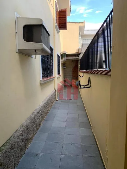 Foto 1 de Sobrado com 4 Quartos à venda, 162m² em Aparecida, Santos