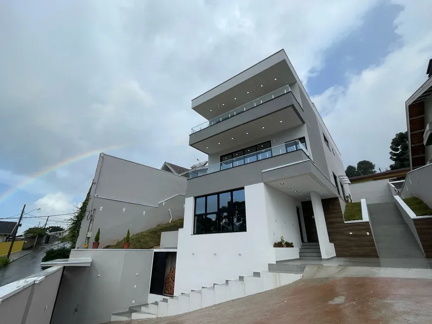 Foto 1 de Casa com 5 Quartos à venda, 310m² em Vila Matilde, Campos do Jordão