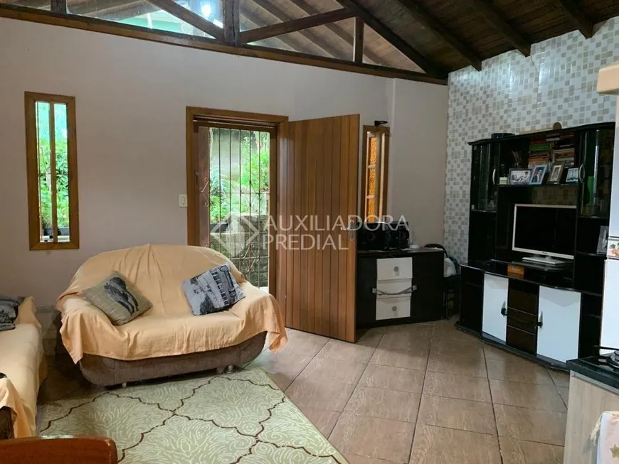 Foto 1 de Casa com 3 Quartos à venda, 290m² em Vila Ipiranga, Porto Alegre