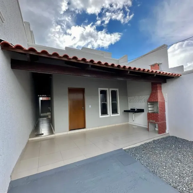 Foto 1 de Casa com 2 Quartos à venda, 140m² em Mangabeira, Feira de Santana