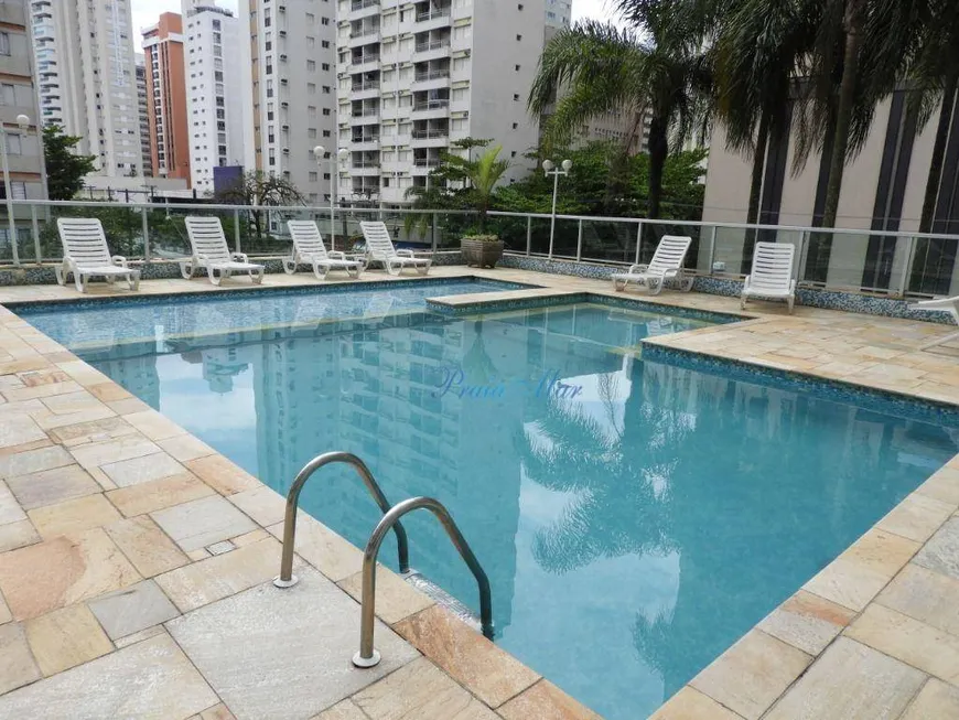 Foto 1 de Apartamento com 2 Quartos para alugar, 90m² em Praia das Pitangueiras, Guarujá