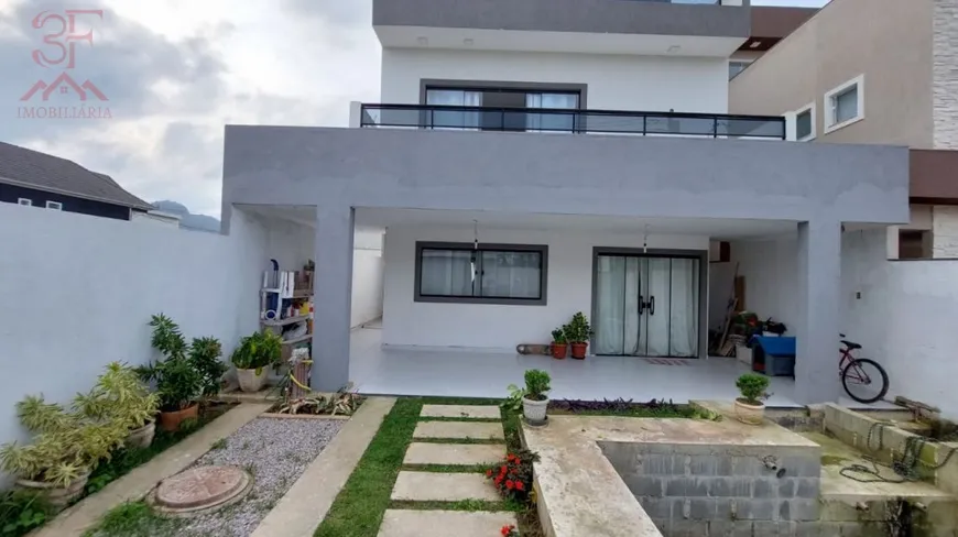 Foto 1 de Casa de Condomínio com 5 Quartos à venda, 190m² em Vargem Pequena, Rio de Janeiro