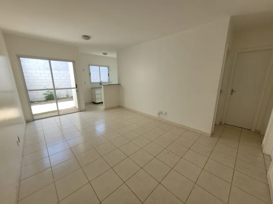 Foto 1 de Casa de Condomínio com 3 Quartos à venda, 57m² em Jardim Gardênia, Goiânia