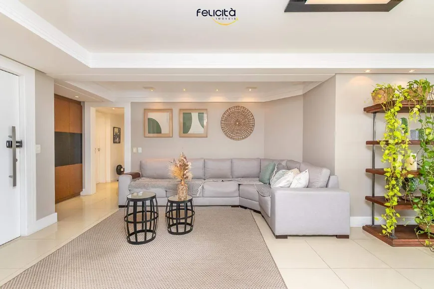 Foto 1 de Apartamento com 3 Quartos à venda, 279m² em Centro, Balneário Camboriú