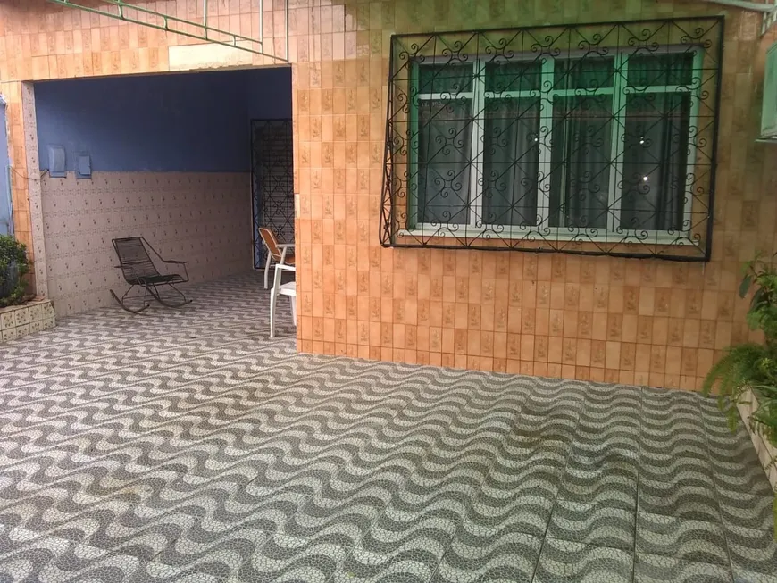 Foto 1 de Casa de Condomínio com 4 Quartos à venda, 180m² em Praça Quatorze de Janeiro, Manaus