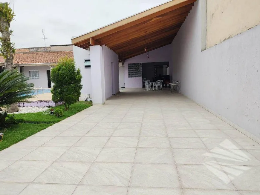 Foto 1 de Casa com 2 Quartos para venda ou aluguel, 265m² em Parque Senhor do Bonfim, Taubaté