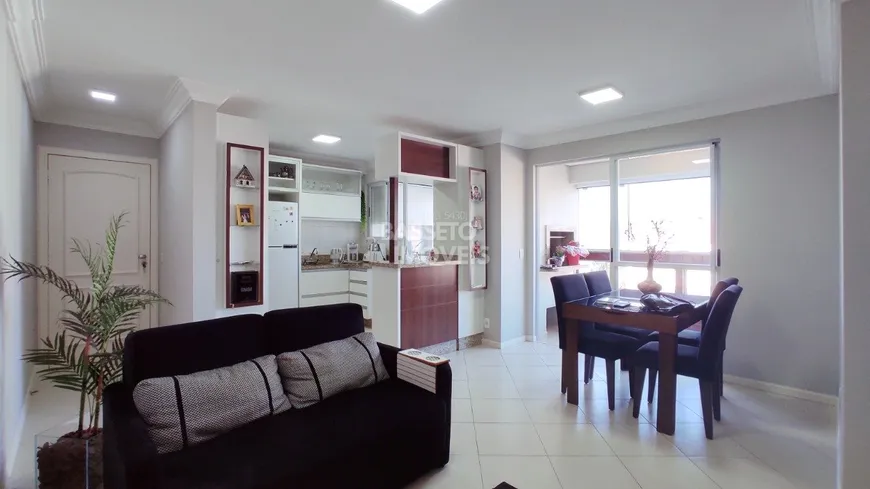 Foto 1 de Apartamento com 2 Quartos à venda, 74m² em Estreito, Florianópolis