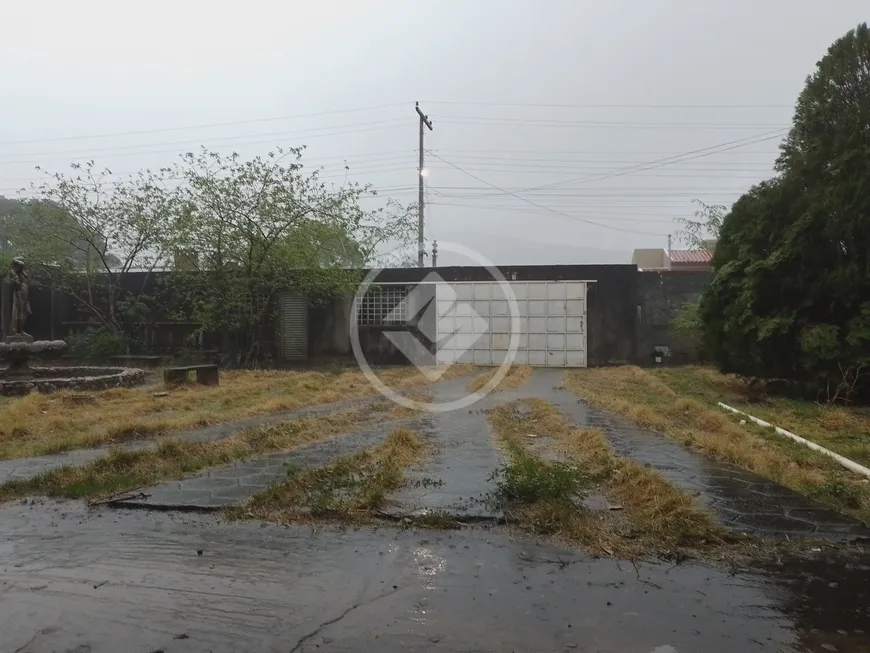 Foto 1 de Casa com 5 Quartos à venda, 1100m² em , Aragarças