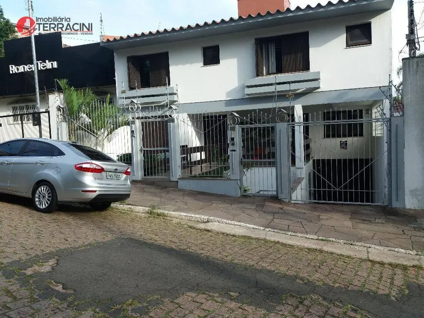 Foto 1 de Sobrado com 3 Quartos à venda, 650m² em Passo D areia, Porto Alegre