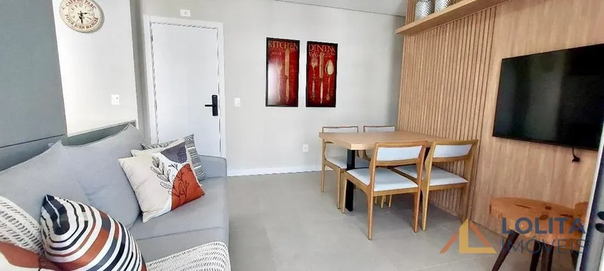 Foto 1 de Apartamento com 2 Quartos à venda, 65m² em Carvoeira, Florianópolis