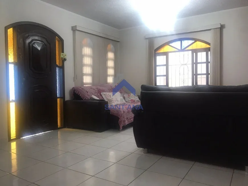 Foto 1 de Sobrado com 3 Quartos à venda, 310m² em Vila das Jabuticabeiras, Taubaté