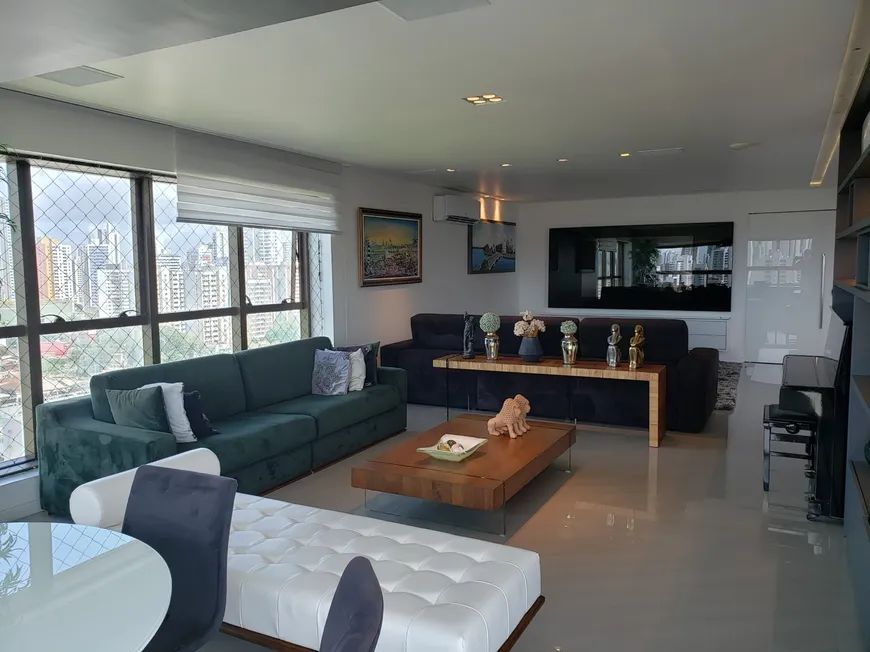 Foto 1 de Apartamento com 4 Quartos à venda, 229m² em Torre, Recife