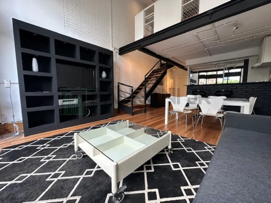 Foto 1 de Apartamento com 1 Quarto para alugar, 75m² em Jardins, São Paulo