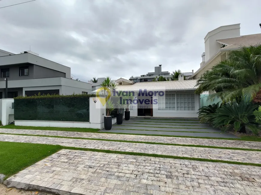 Foto 1 de Casa com 4 Quartos à venda, 200m² em Jurerê Internacional, Florianópolis